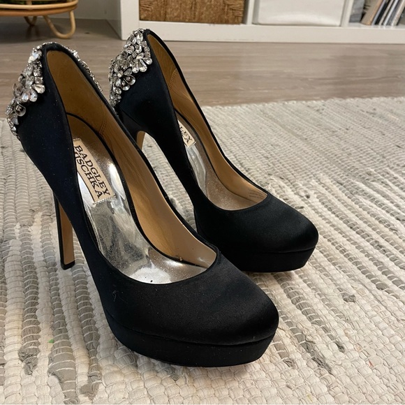 Badgley Mischka Black Embellished Pump - Picture 6 of 9